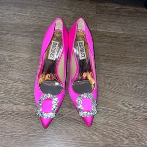Badgley Mischka Cher Satin Buckle Cocktail high heels pumps in hot pink womens 6